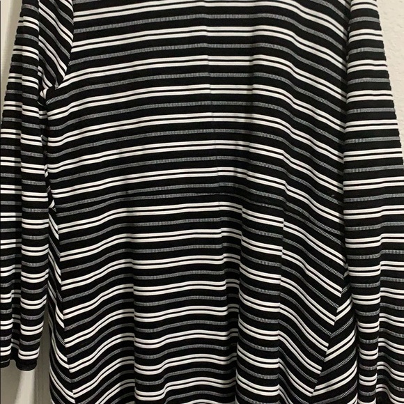 Blazer - Picture 3 of 3